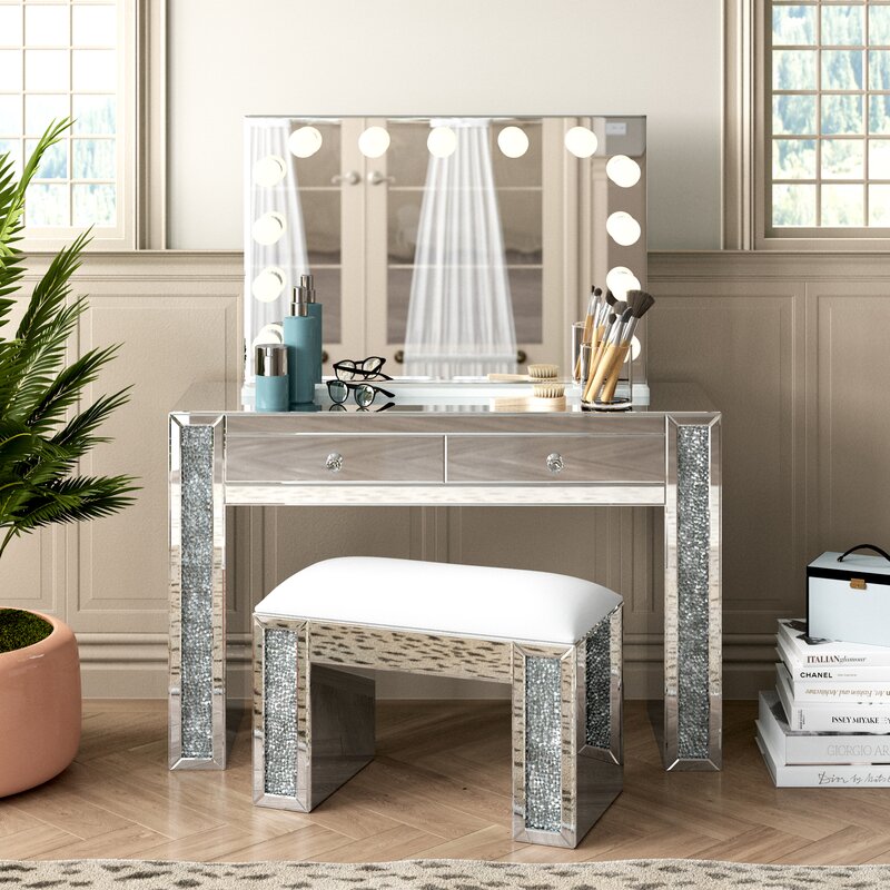 Everly Quinn Alday Glam Diamonds Makeup Station Vanity Set with Mirror